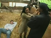 Slut and several strong men at the racecourse